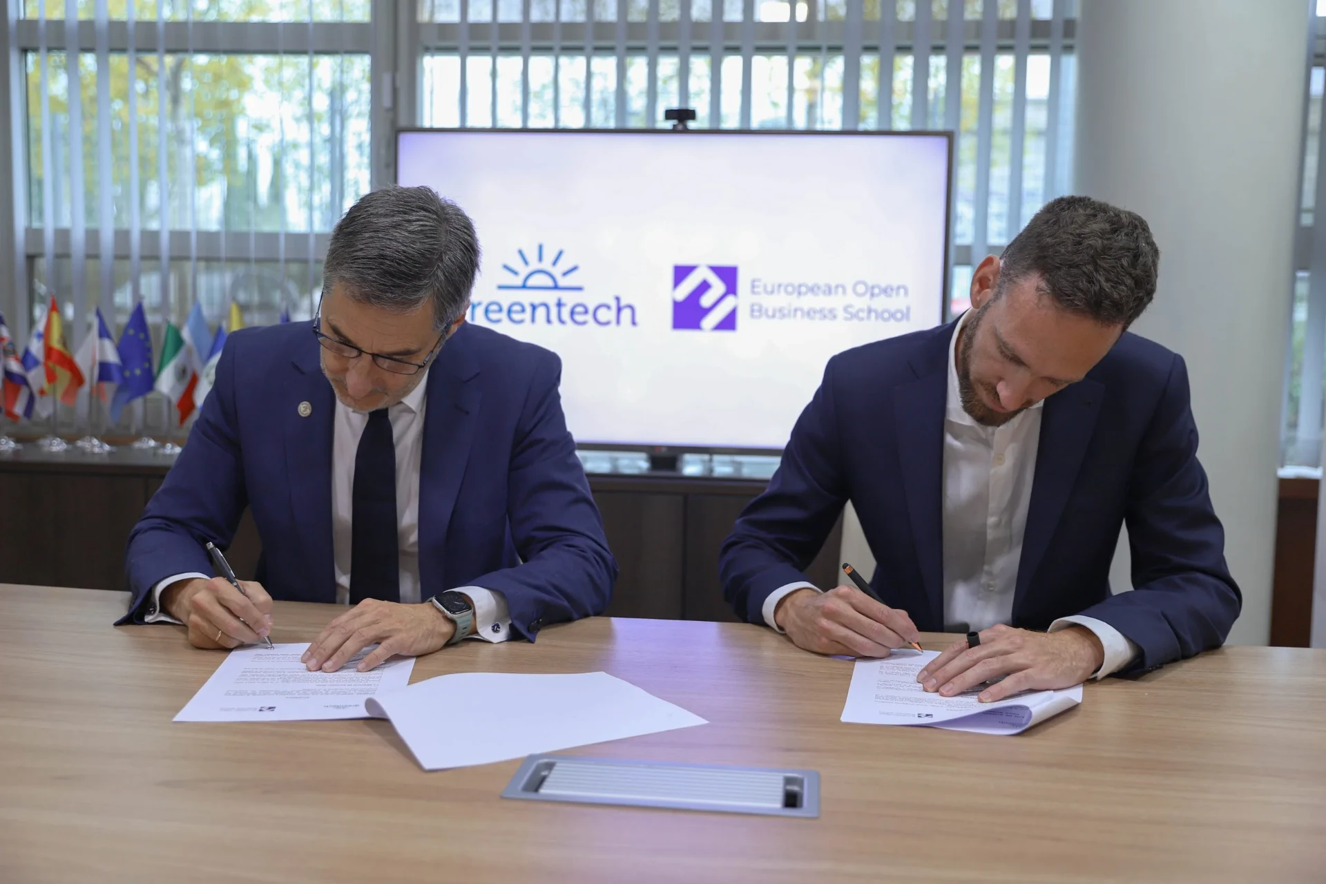 Firma del convenio Greentech + EOBS