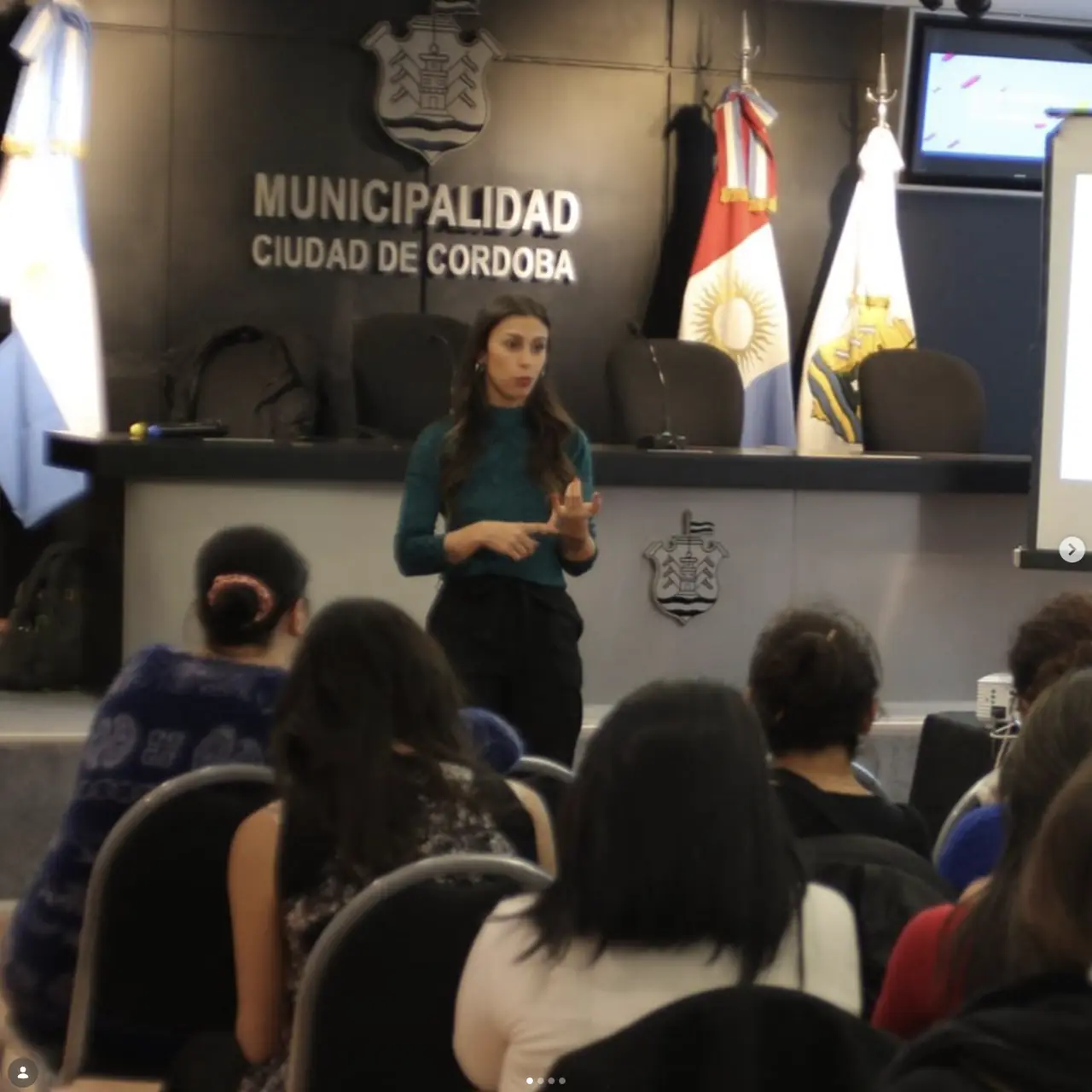 Charla institucional en la Municipalidad de Córdoba